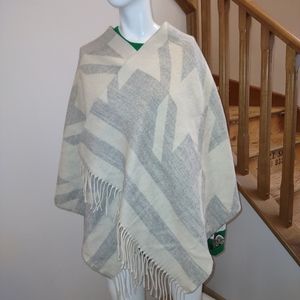 Bnwt R W AND CO WRAP